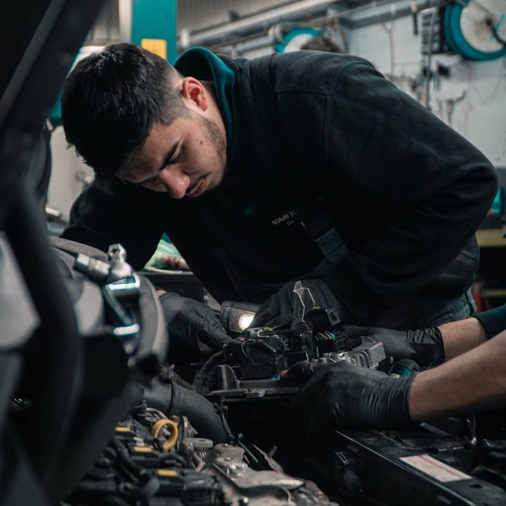Reparatur eines Autos Reparatur eines Autos